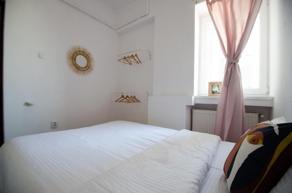 Bright Apartment Near Cismigiu And Old Town บูคาเรสต์ ภายนอก รูปภาพ